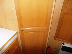 main_dvere-do-koupelny-v-zadni-casti-10237.jpg