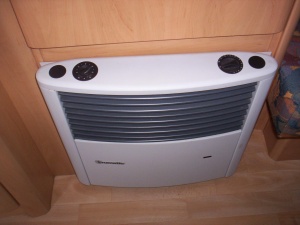 main_plynove-cirkulacni-topeni-trumatic-s-termostatem-a-elektrickou-ventilaci-2010.jpg