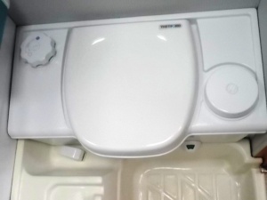 main_kazetova-toaleta-s-elektrickym-splachovanim-10538.jpg